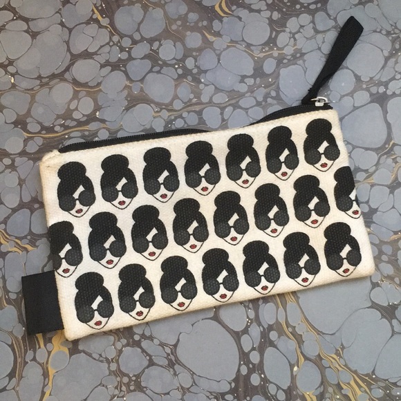 Mirrored Sunnies with Gold Frame - Picture 7 of 8